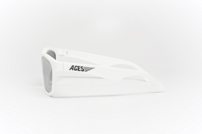  /  Aces Navigator   (Wicked White).   - 